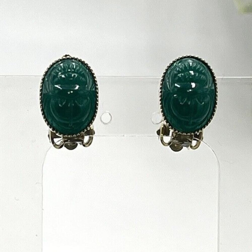 Vintage Green Swirl‎ Glass Carved Scarab Gold Tone Protection Clip-on Earrings
